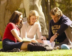 Học bổng 70% học phí đại học và cao học tại Mỹ