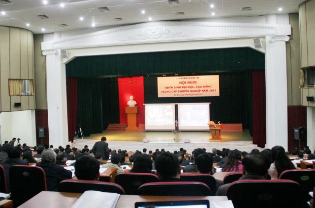 Thống nhất cao việc giữ ổn định kỳ tuyển sinh 2011