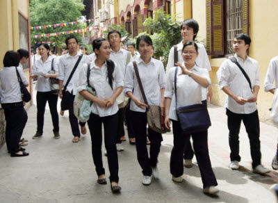 Tuyển sinh 2011: Thí sinh không nhất thiết phải dự thi theo cụm