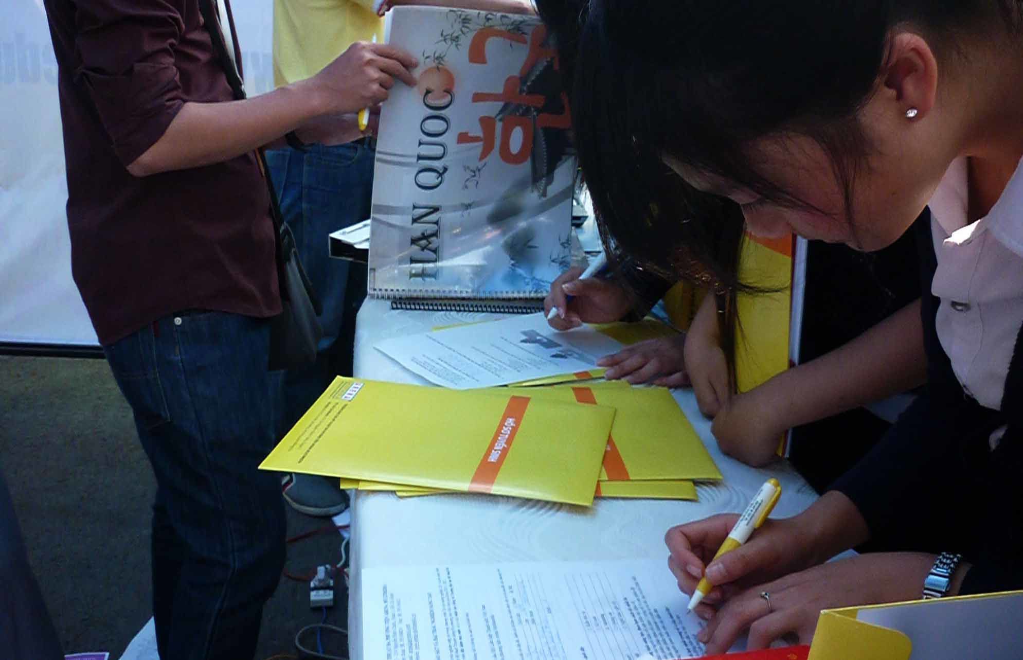 Sôi nổi ngày hội Tư vấn mùa thi tại Đà Lạt