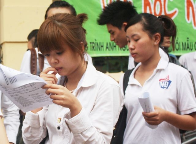 Sinh viên Ngoại thương giành giải nhất cuộc thi kinh doanh khu vực