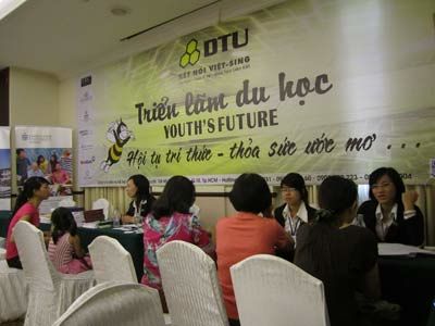Triển lãm giáo dục quốc tế với DTU