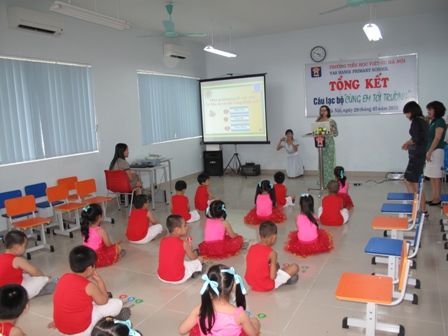 Tuyển sinh tiểu học năm 2011-2012 tại trường quốc tế VAS