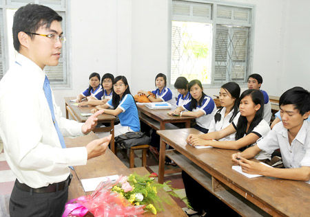 Tuyển sinh 2011 Tìm ngành hút lao động