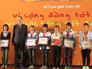 Trao giải “Vì cộng đồng tốt đẹp, vì cuộc sống tốt đẹp hơn”