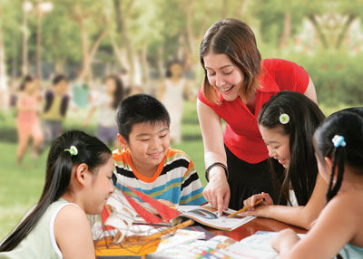 Trường "xịn" nặng ngoại ngữ, nhẹ chuyên môn