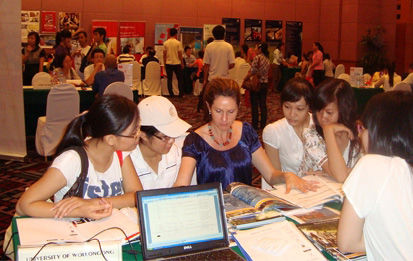 Sunrise tổ chức triển lãm du học quốc tế