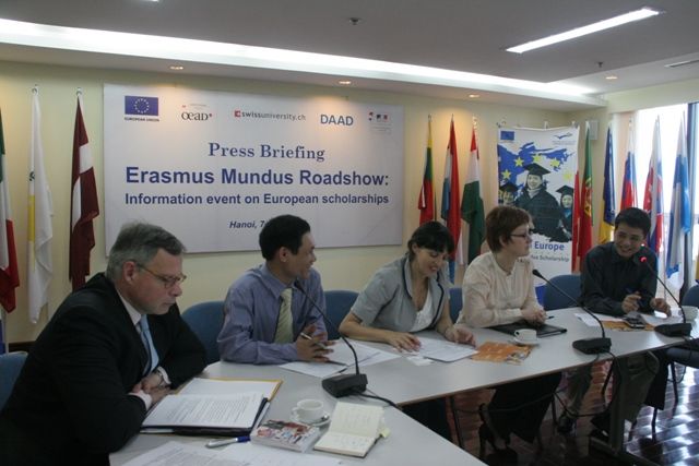 Học bổng Châu Âu Erasmus Mundus