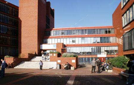 Trường quốc tế Hammersmith & West London College