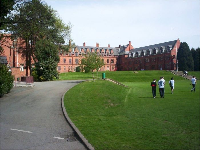Trường nội trú Ellesmere, Anh Quốc