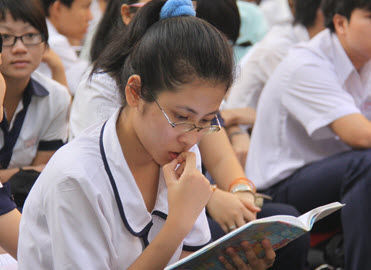 Thông tin tuyển sinh 2011, 50% đề thi dành cho tự luận kiến thức