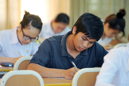 Hơn 300.000 thí sinh cao đẳng bước vào môn thi đầu tiên