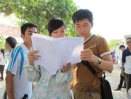 Đề Vật lý cũng khó ngang đề Toán