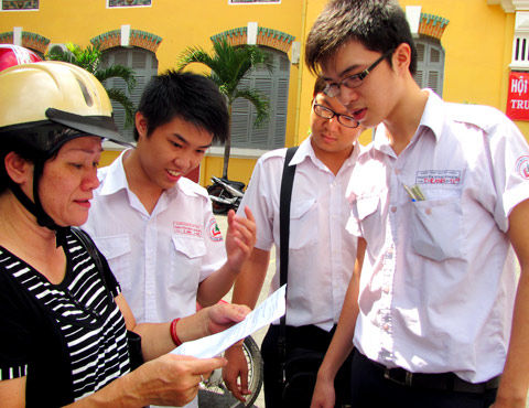 Không có hiện tượng lộ đề thi